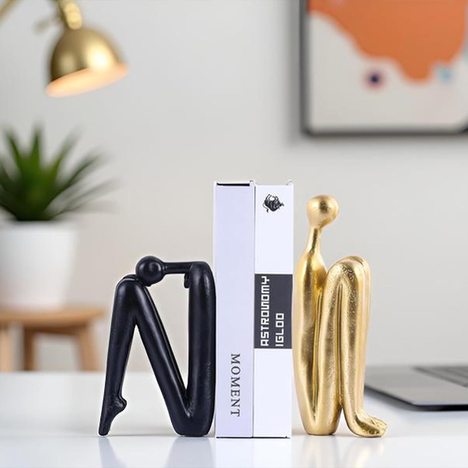 Modern Decorative Bookends / Black and Gold
