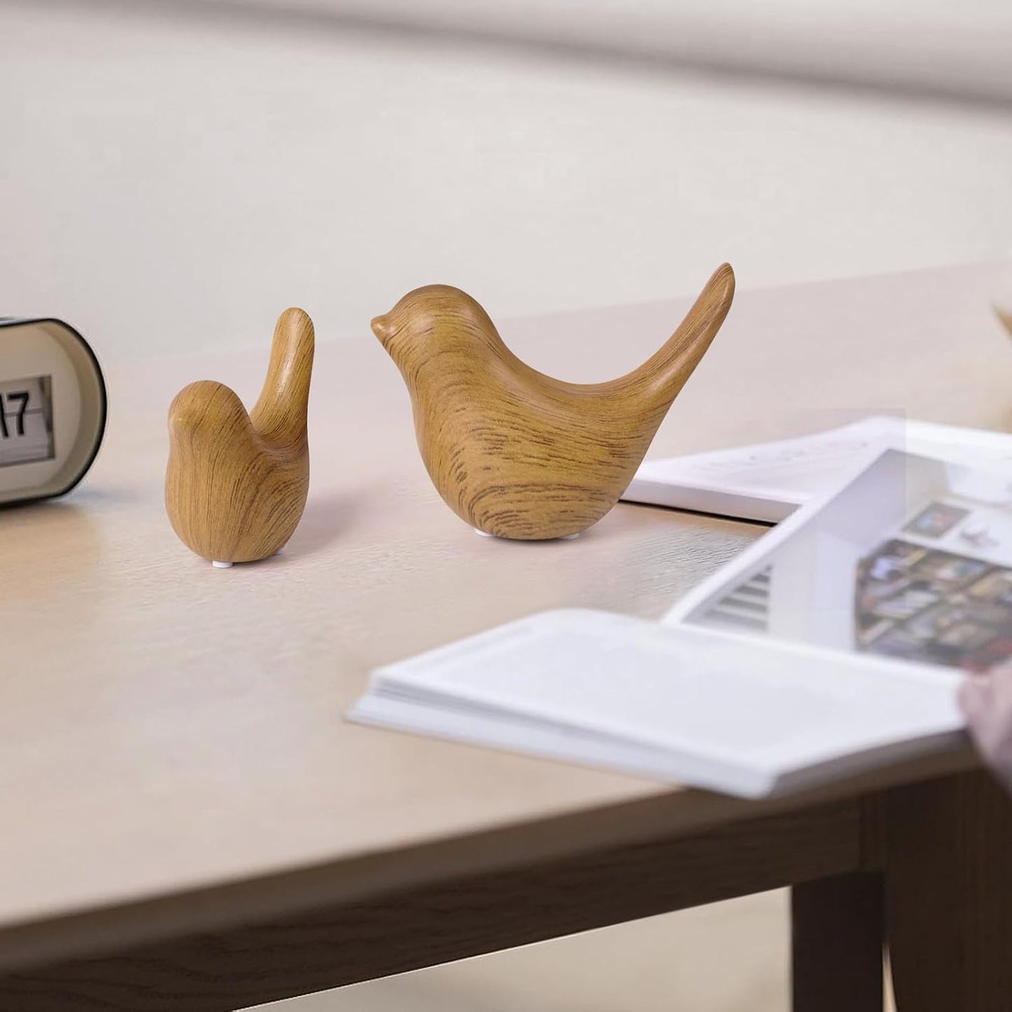 Wood Look Ceramic Birds Statues Home Decor Modern Style Decorative Ornaments / Wood-look / Set of 2