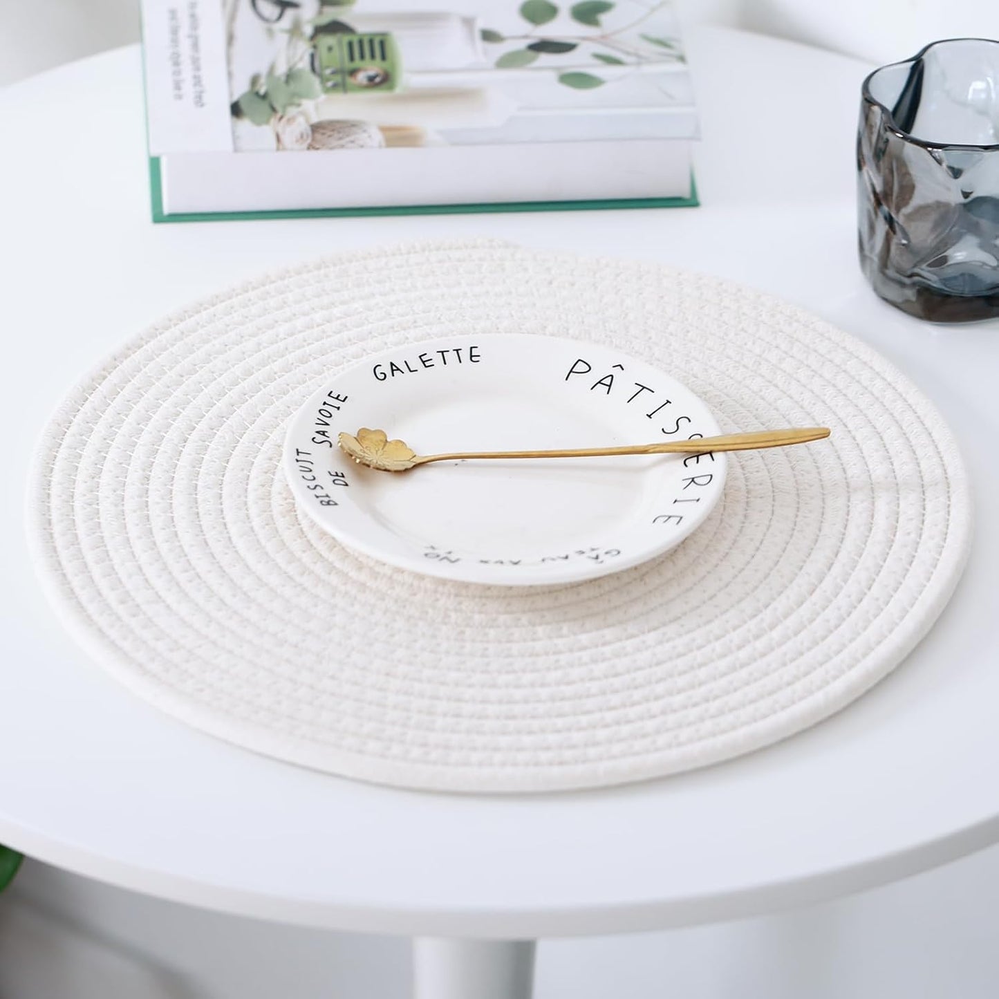 Round Woven Placemats Set of 8 Heat Resistant Placemats 13.5 Inches Farmhouse Cotton Rope Place Mats for Dining Tables