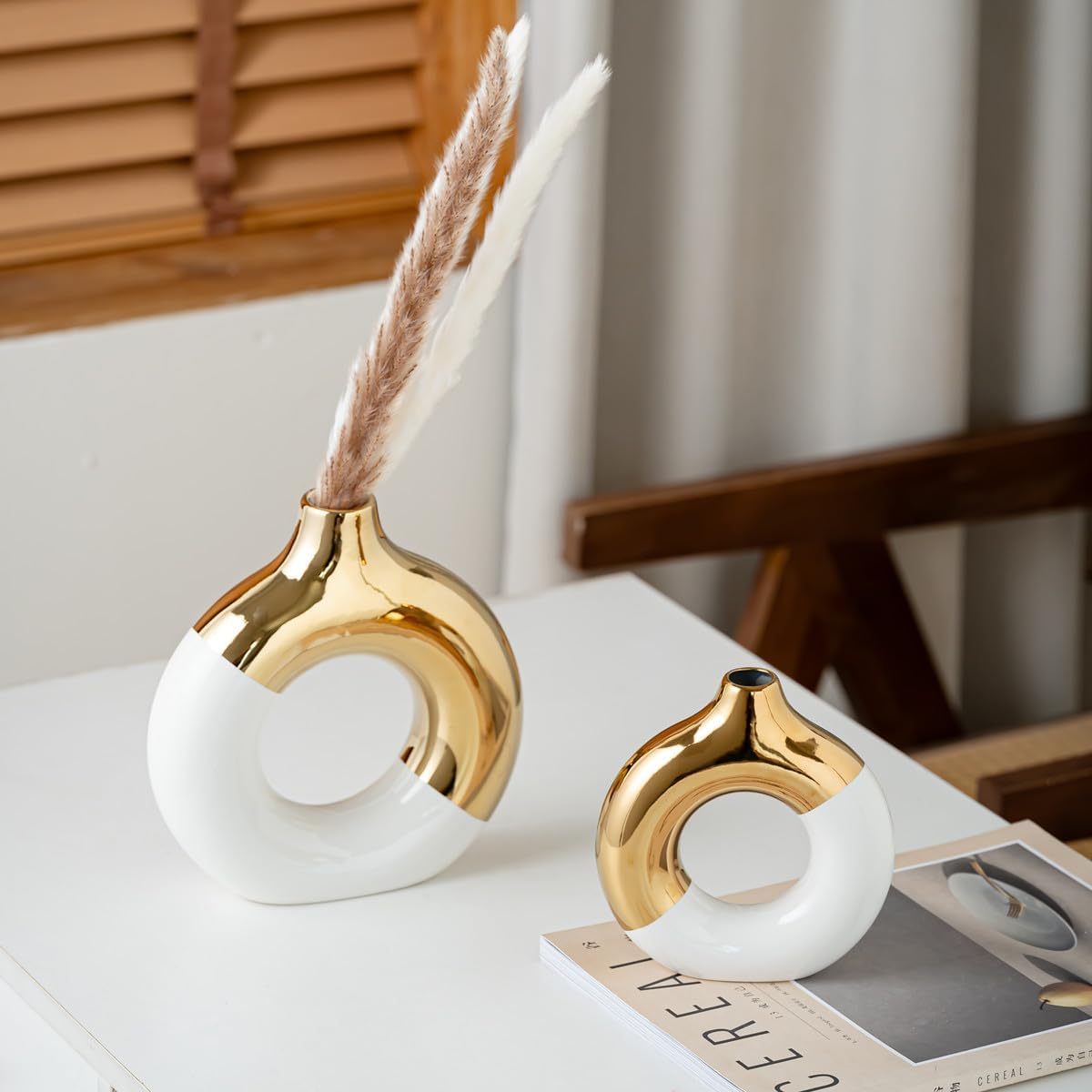 Modern Ceramic Vase for Pampas Grass / Small / White Gold