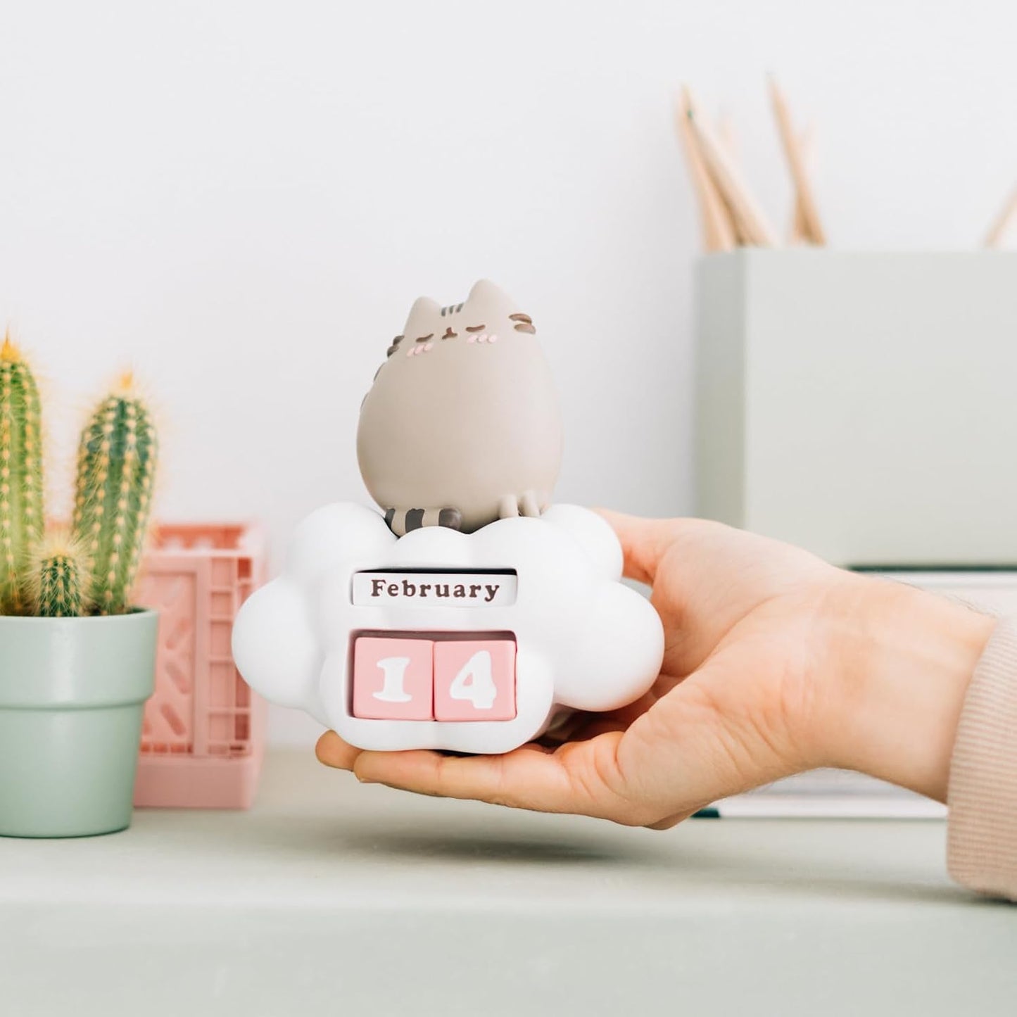 Grupo Erik Pusheen Calendar, Pusheen Gifts | Perpetual Calendar, Pusheen figure, kawaii stuff, Kawaii accessories