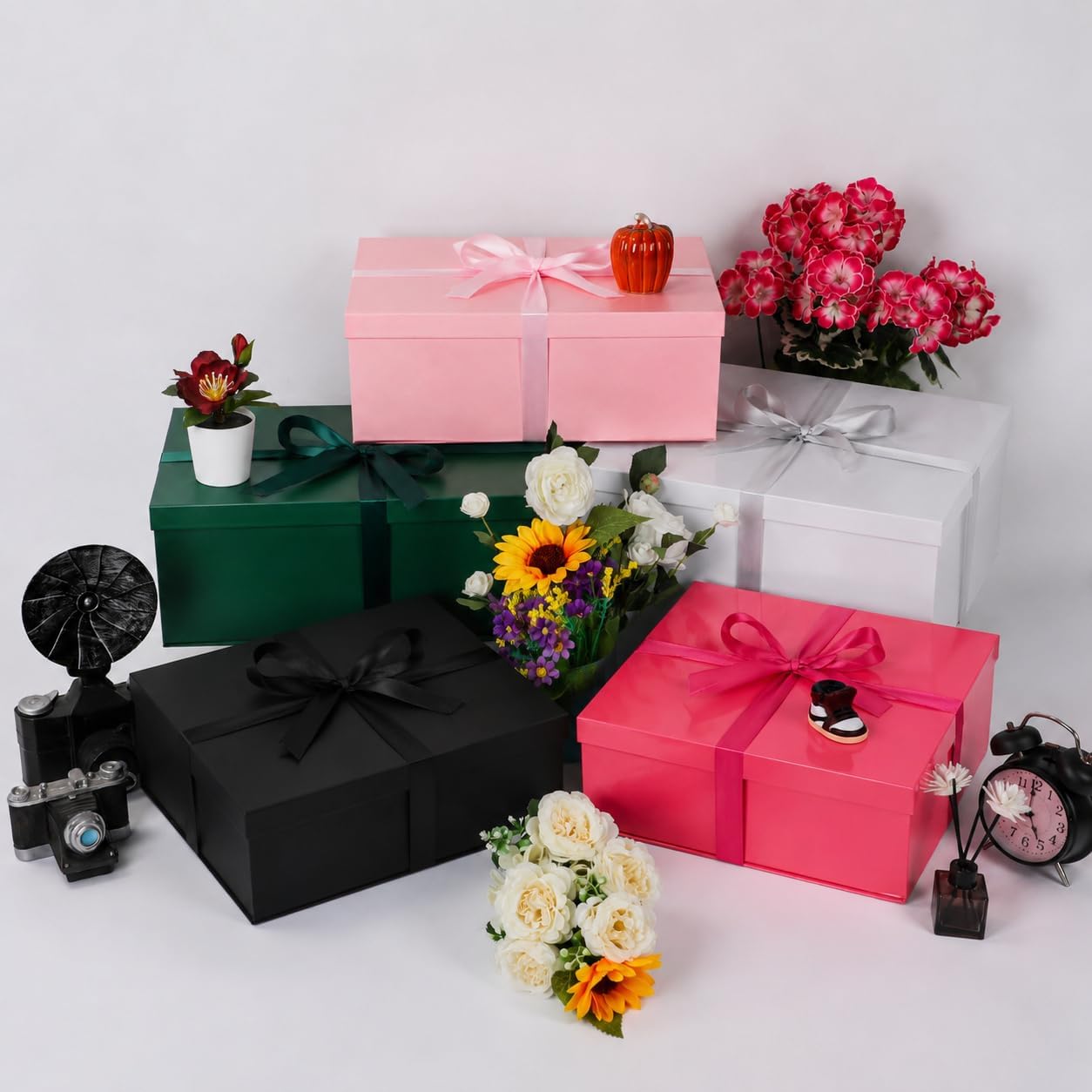 Gift Boxes / Large Gift Box / Green / 1 Count / 16.5 x 13 x 5.5