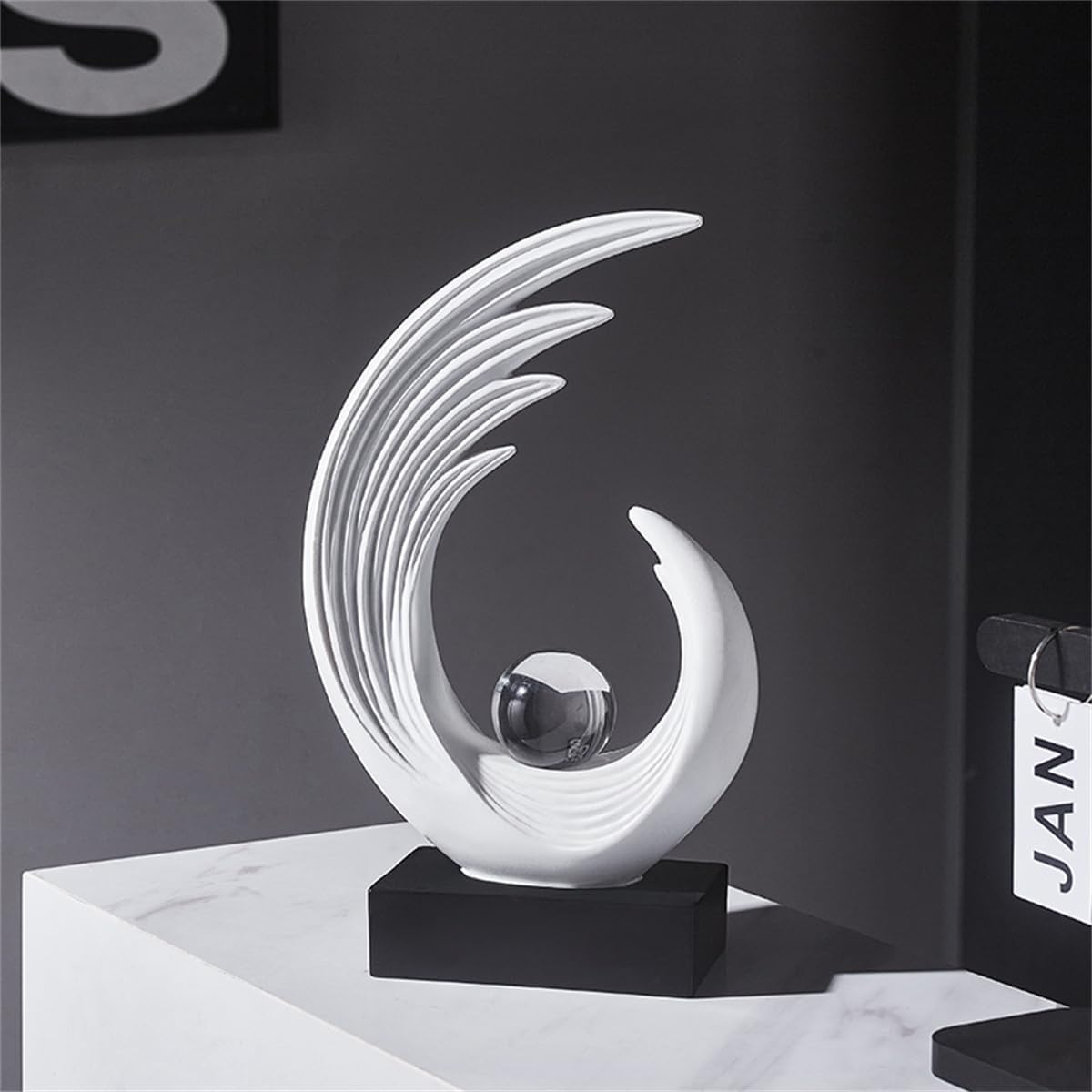TV Stand / Statue Decoration / Abstract