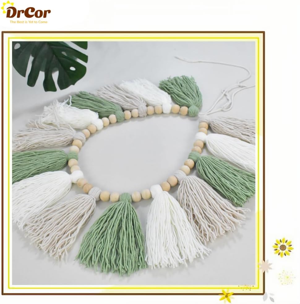 DrCor Sage Green Tassel Garland / Green White