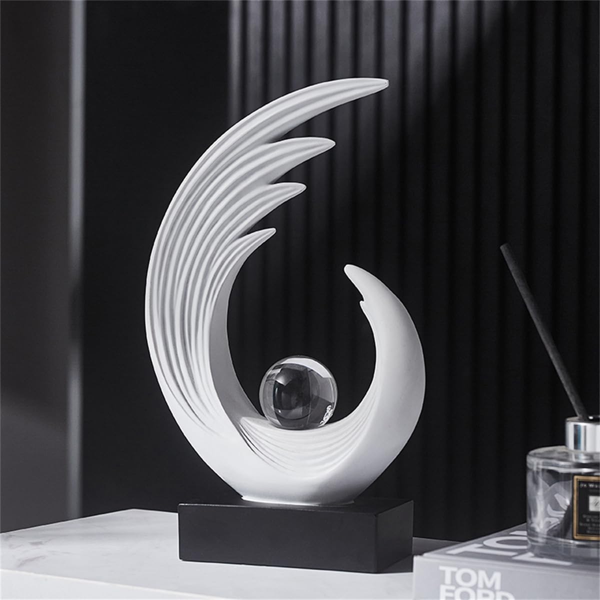 TV Stand / Statue Decoration / Abstract