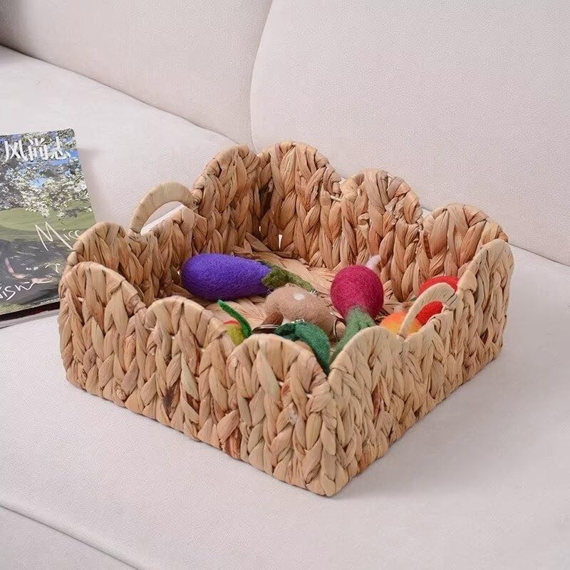 Elegant Scalloped Wicker Basket Set / Large / Natural