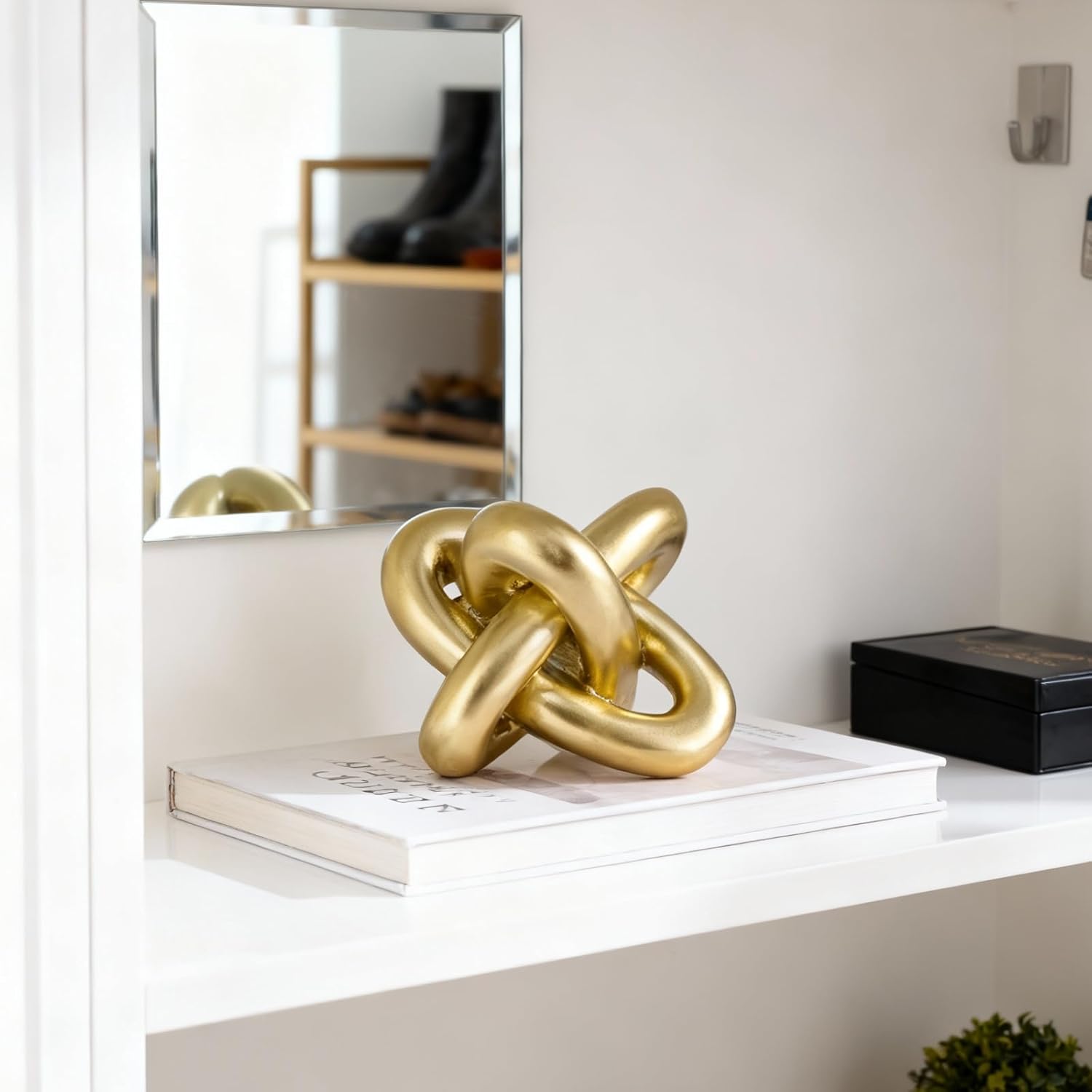 Knot Sculptures and Statues for Rustic Coffee Table Living / Gold