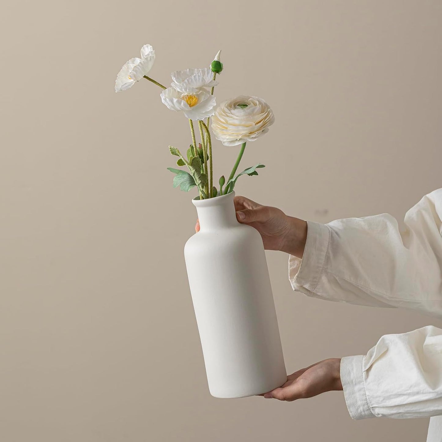 Modern Textured Decorative Vase / Nature White / 10 Inch