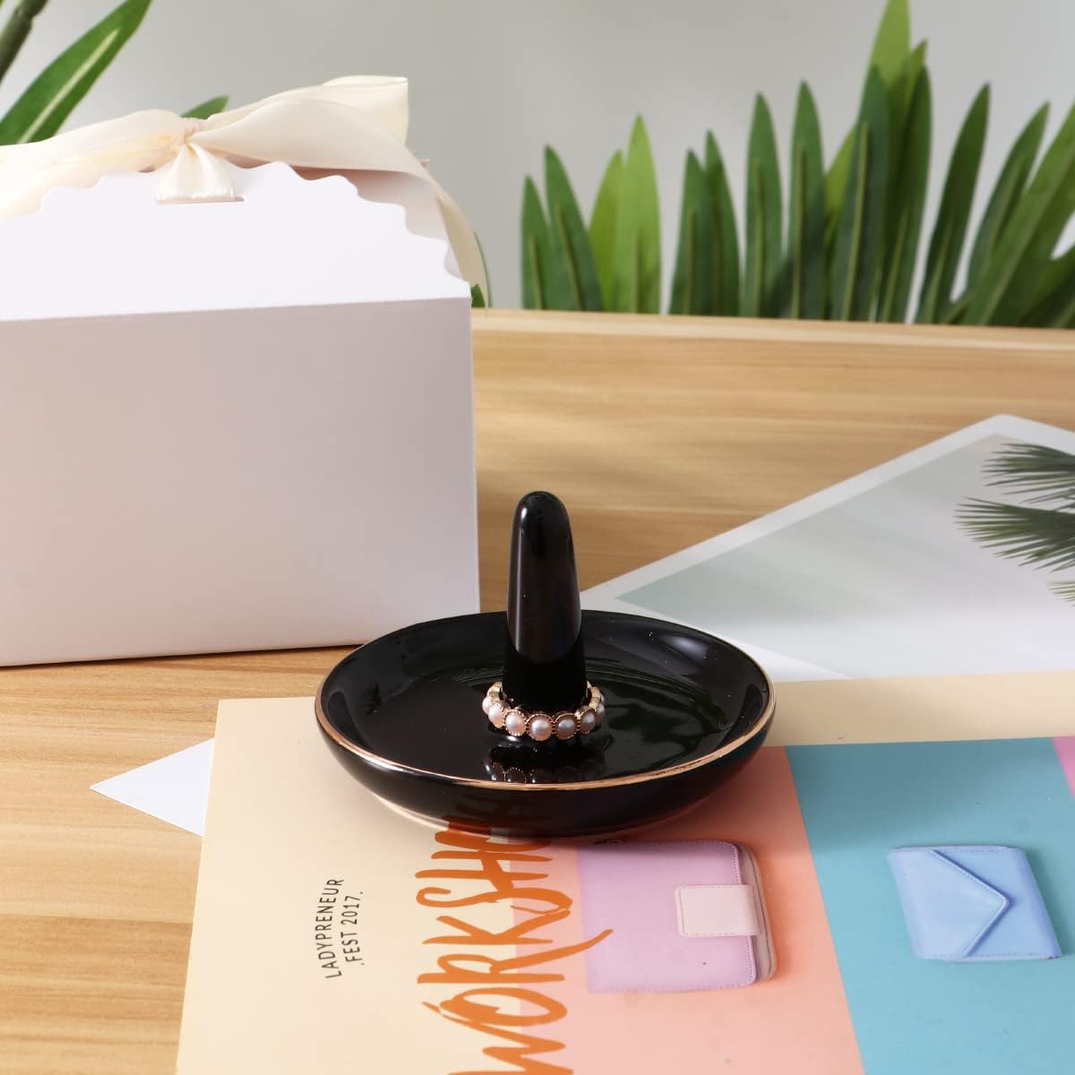 Round Ring Tray Holder / Black / 4 Inch