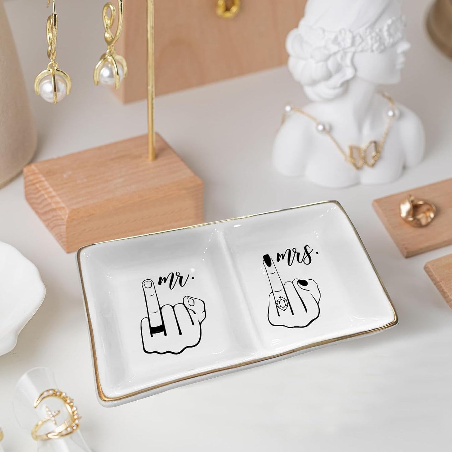 Mr and Mrs Ring Holder Tray / Mr Mrs