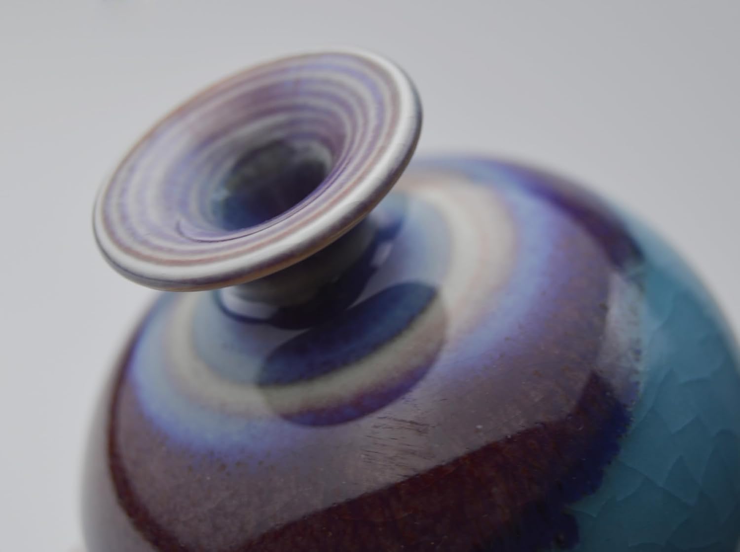 Handcrafted Drop Glaze Crackle Ice Pattern Porcelain Mini Tiny Round Bulbous / Fatball, Lake Blue