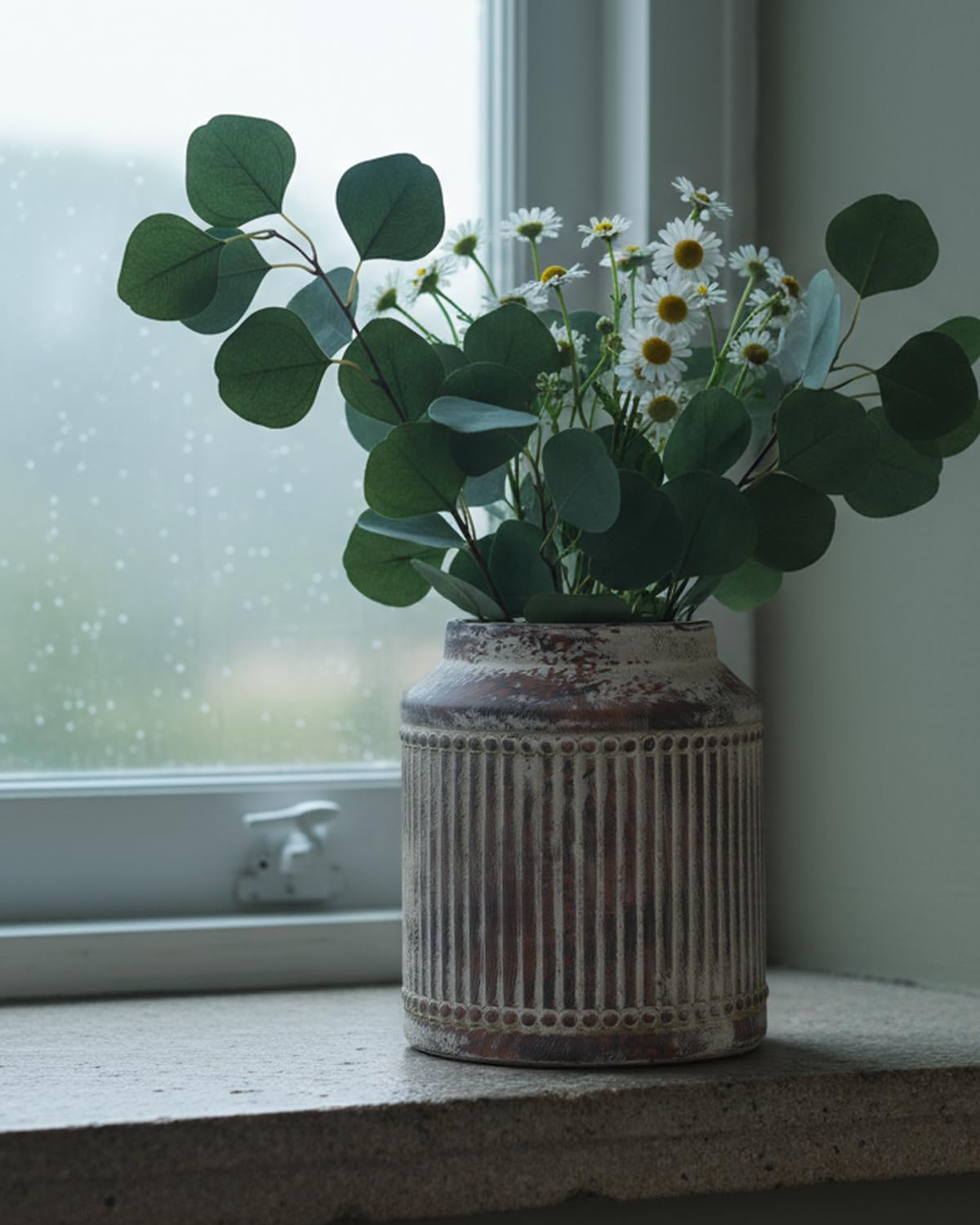 Ribbed Ceramic Vase / Gray / 7.32 Inch