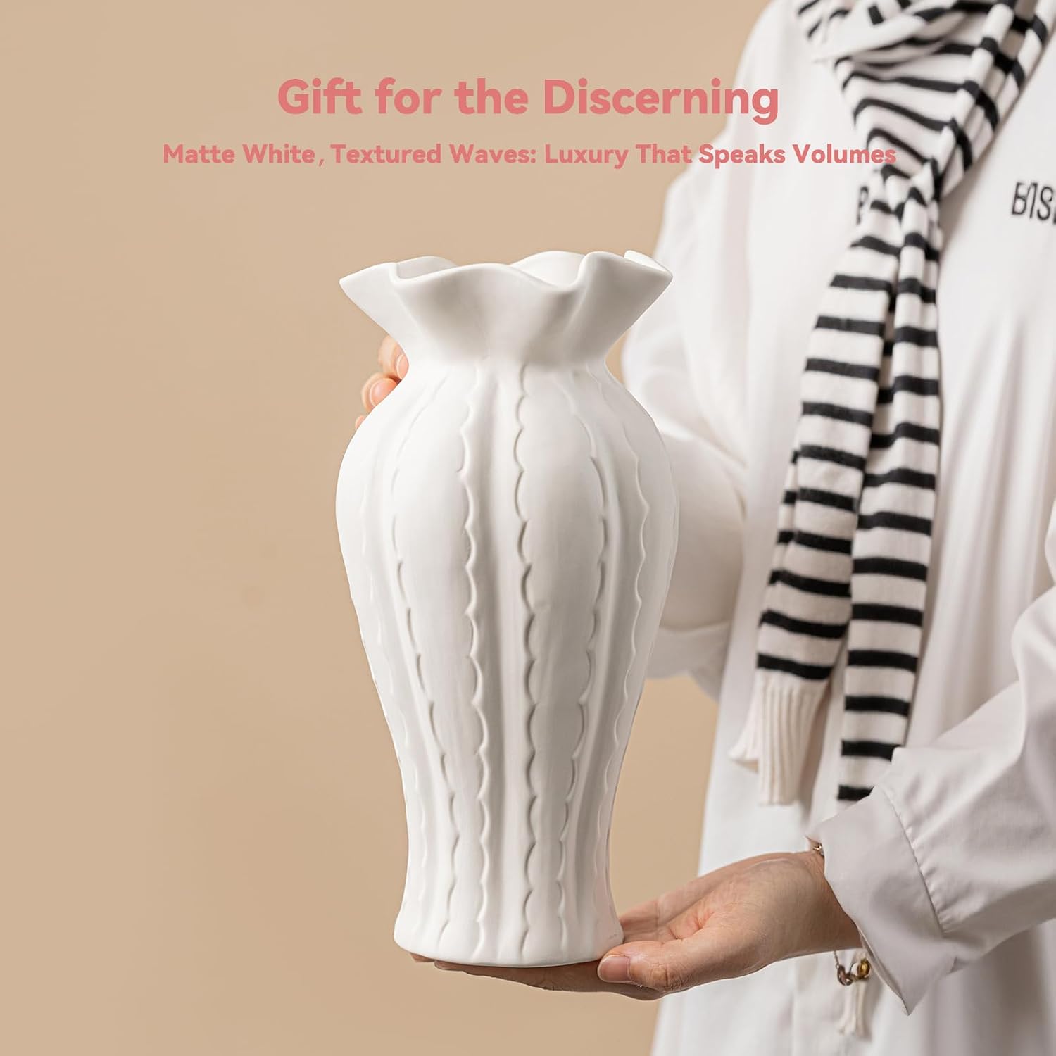 Sculptural Lily Vase / White