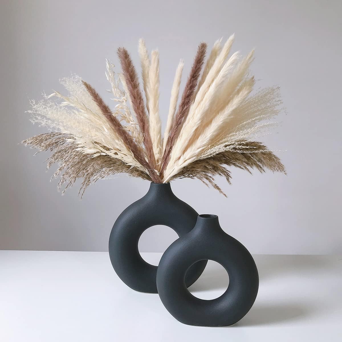 White Ceramic Vases for Pampas Grass / Black / Medium