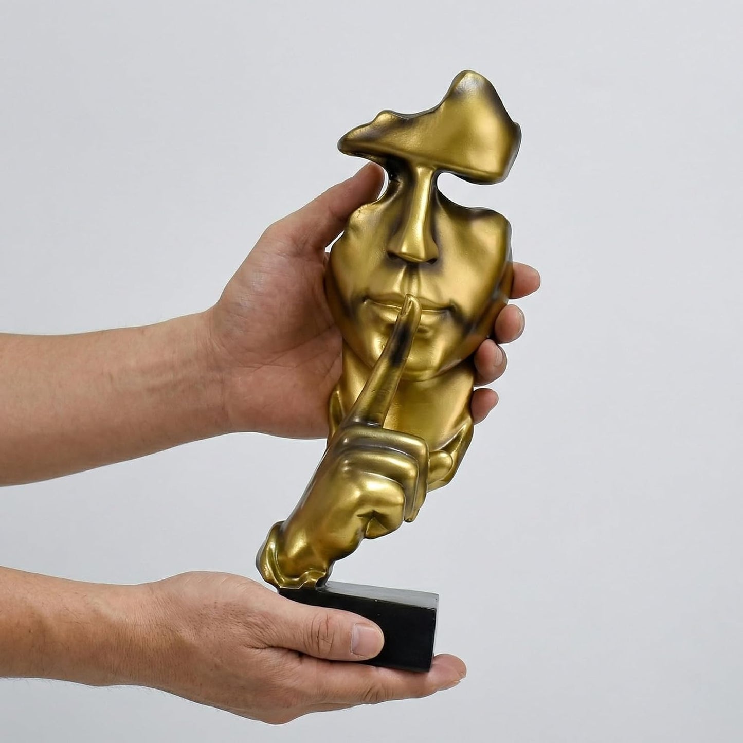 Figurines Resin Statue / Gold