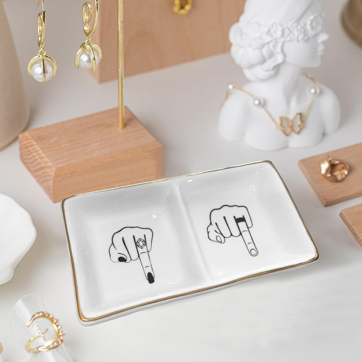 Elegant Finger Ceramic Ring Holder for Engagement / Fingers