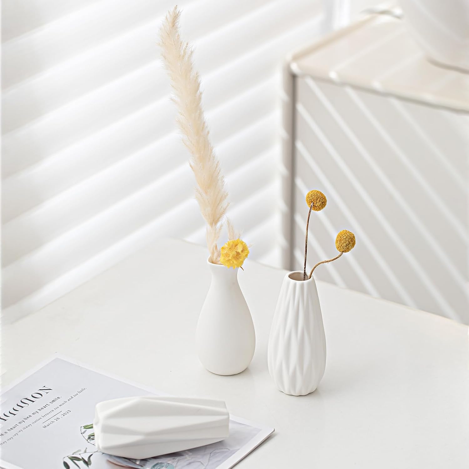 White Ceramic Vase / White-st-12 / Set of 12