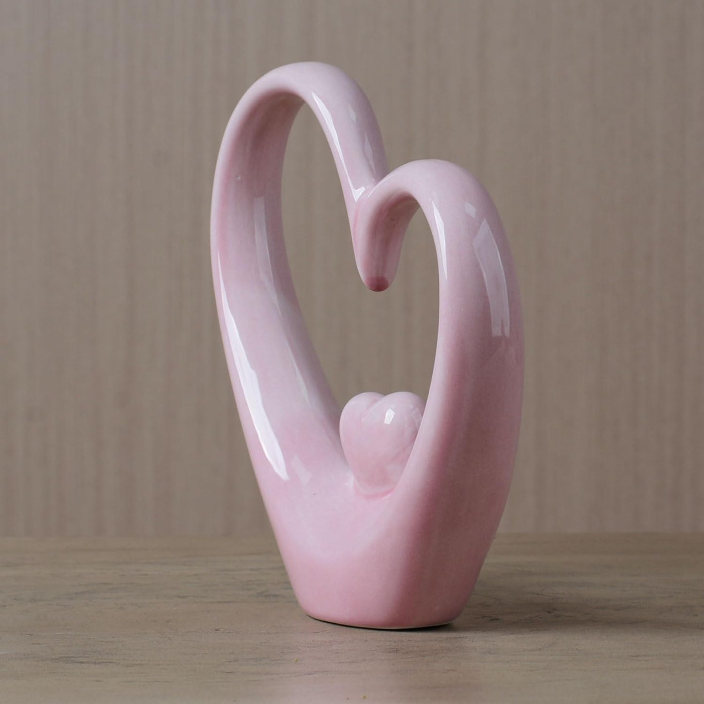 Heart Statue Figurine Modern Art Sculpture Romantic Home Decor Ceramic Ornament Gift