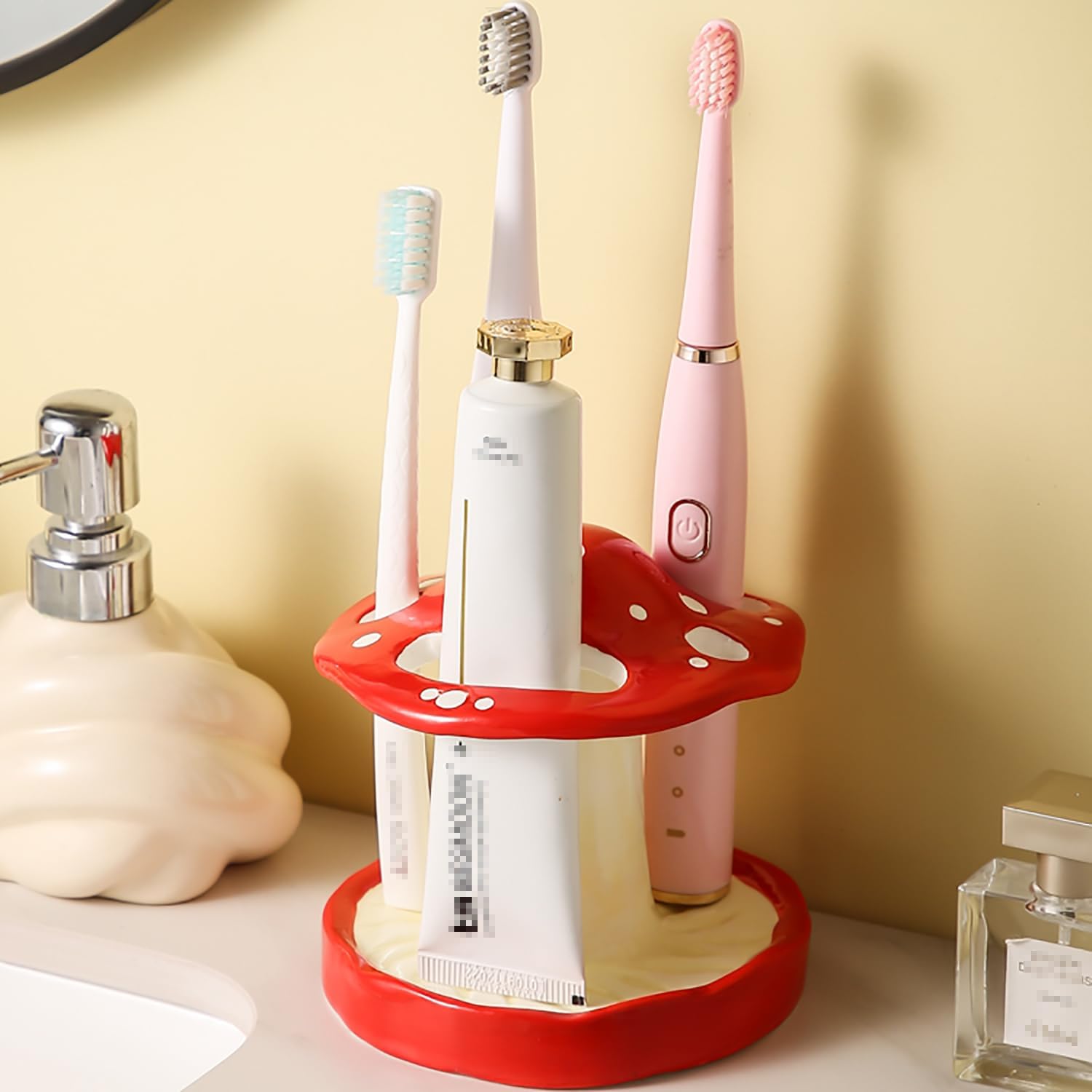 Cartoon Mushroom Ceramic Toothbrush Holder / Red
