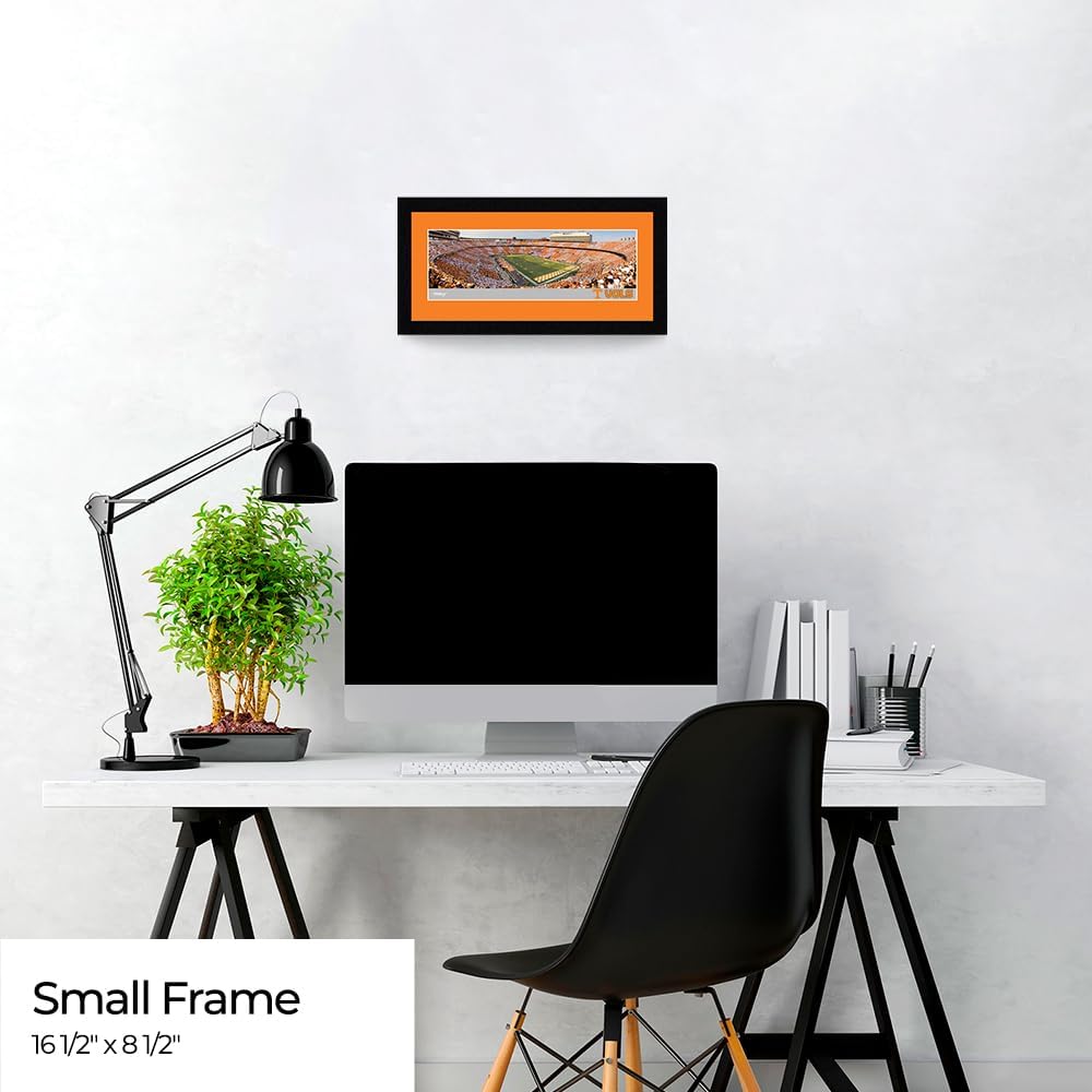 Framed Picture / Tennessee Football / 8 x 8 / 16 5/ 1/8-inches
