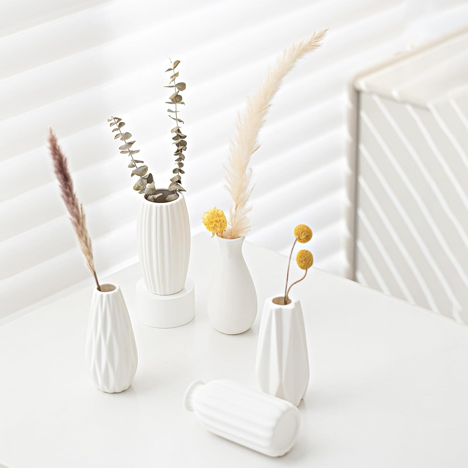 White Ceramic Vase / White-st-12 / Set of 12