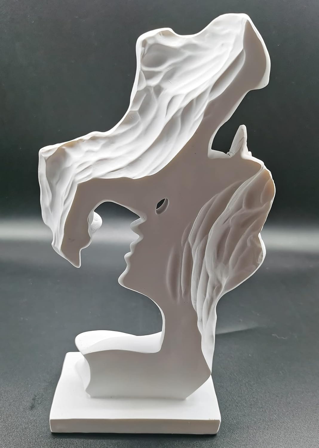 Kiss Statues / Resin Statue Ornaments / Kiss-white