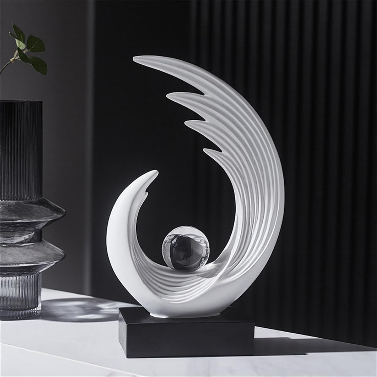 TV Stand / Statue Decoration / Abstract
