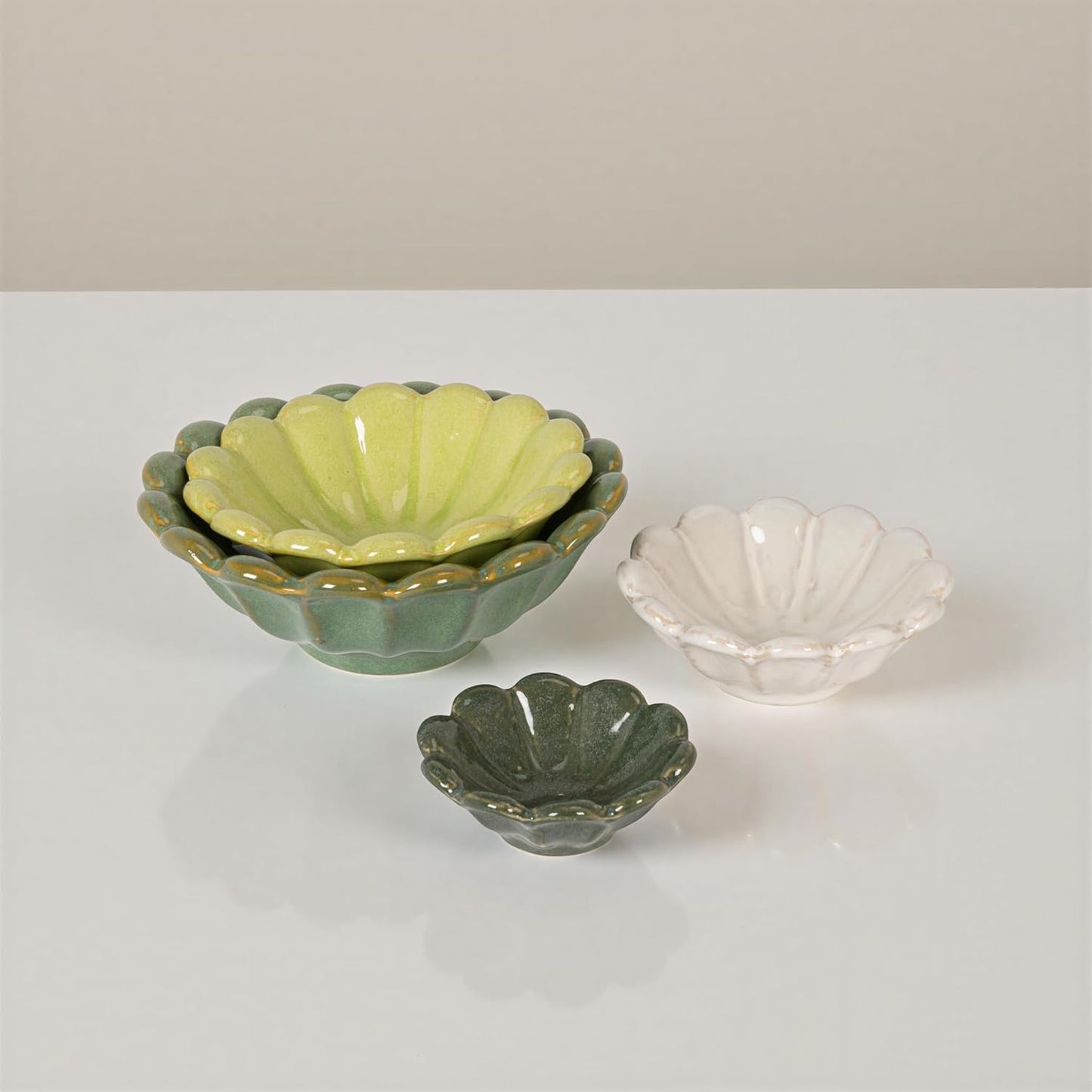 4-Piece Stoneware Reactive Glaze Flower Shaped Bowl Set / Spring Tones