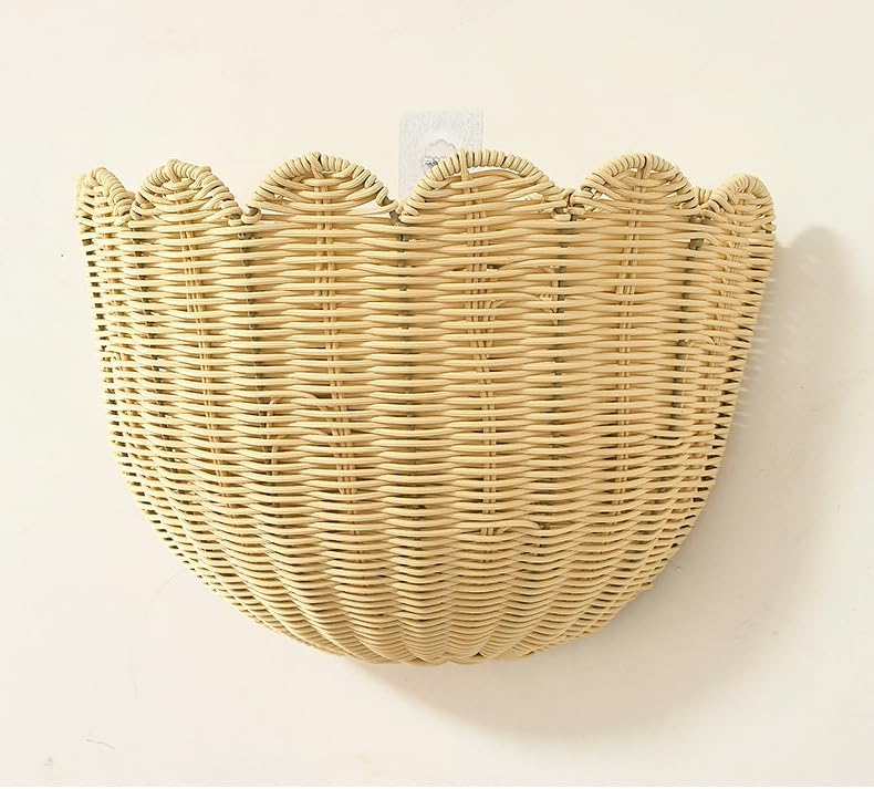 Scalloped Wall Basket / Set of 2