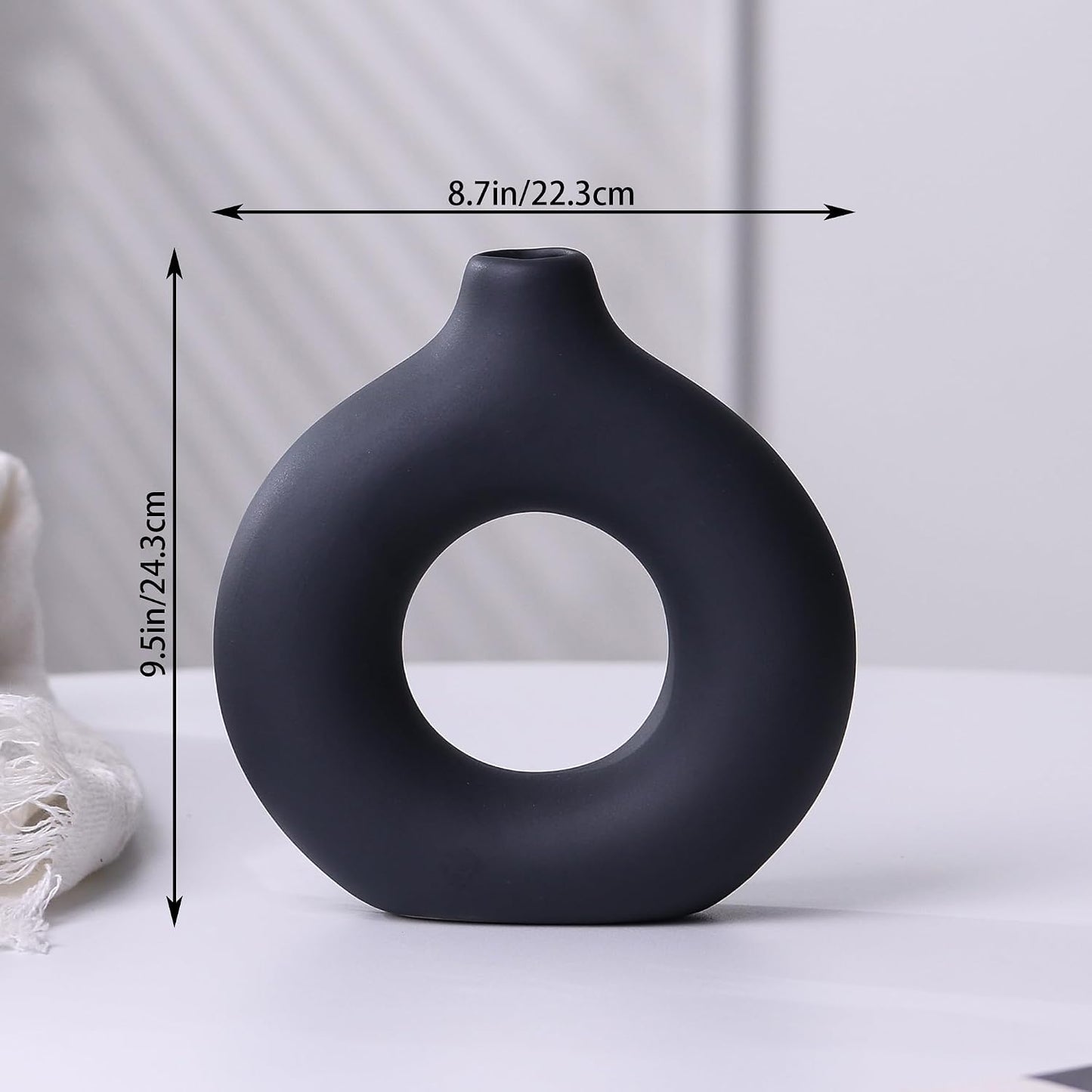Modern Vase / Modern Donut-Shaped Decorative Vases / Black / Small