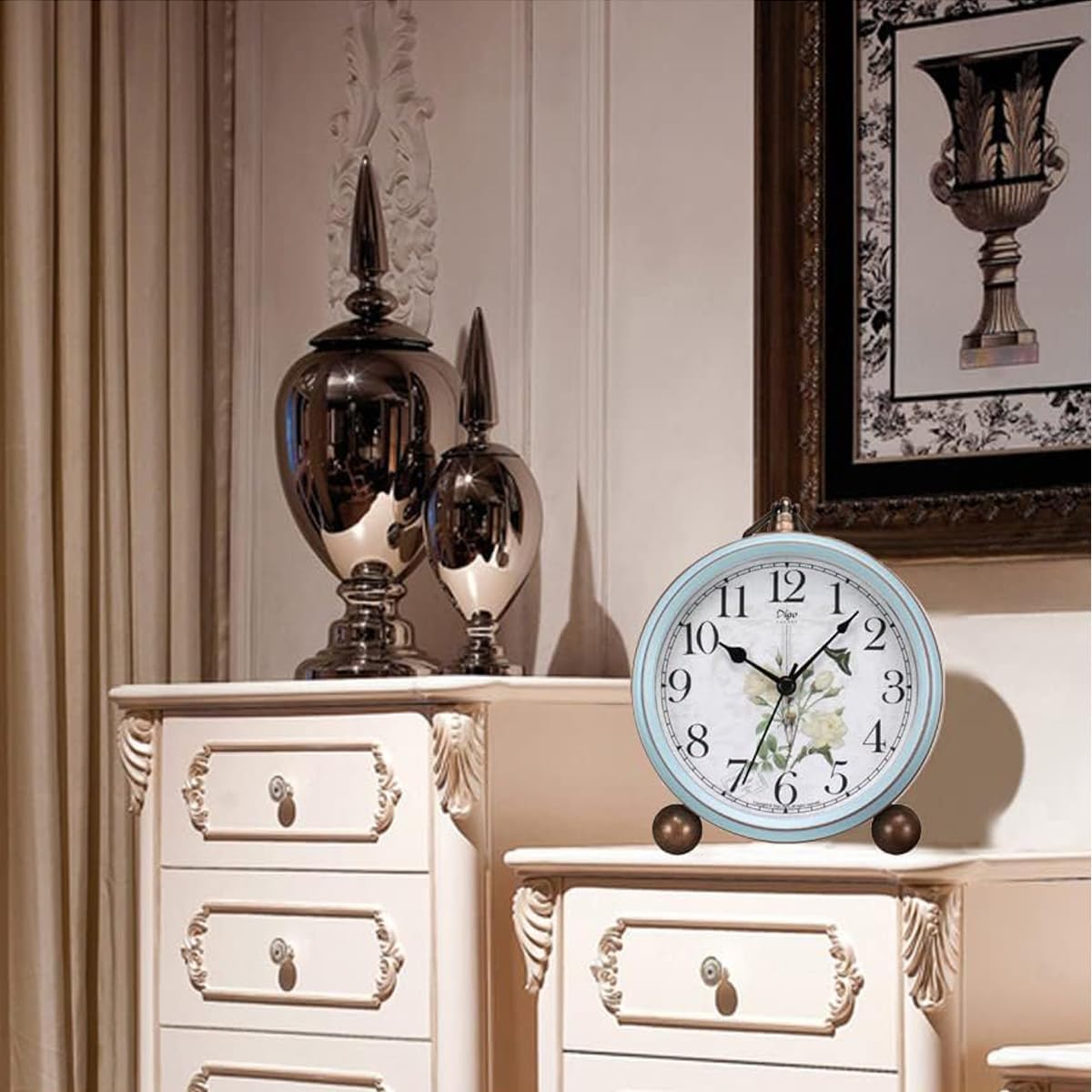 Maxspace 5.2in Desk Clock, Retro Silent Analog Clock Non-Ticking & Battery Operated with Quartz Movement,Clock Decor