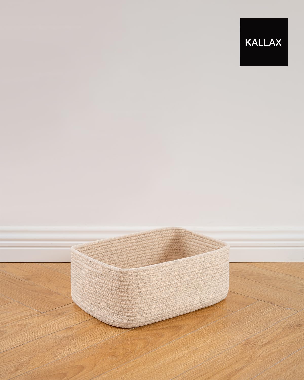 Small Woven Basket / Beige / 13.5"L x 9.5"W x 5"H / 13.5 x 9.5 x 5