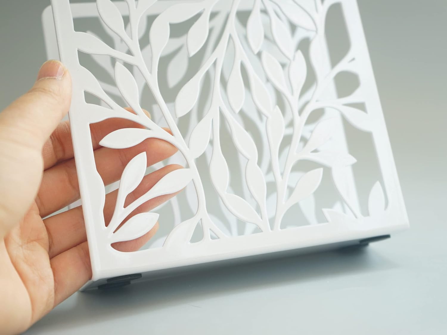 Metal Modern Leaves Silhouette Tabletop Napkin Holder / White