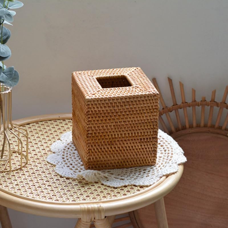Wicker Tissue Box Holder / Natural