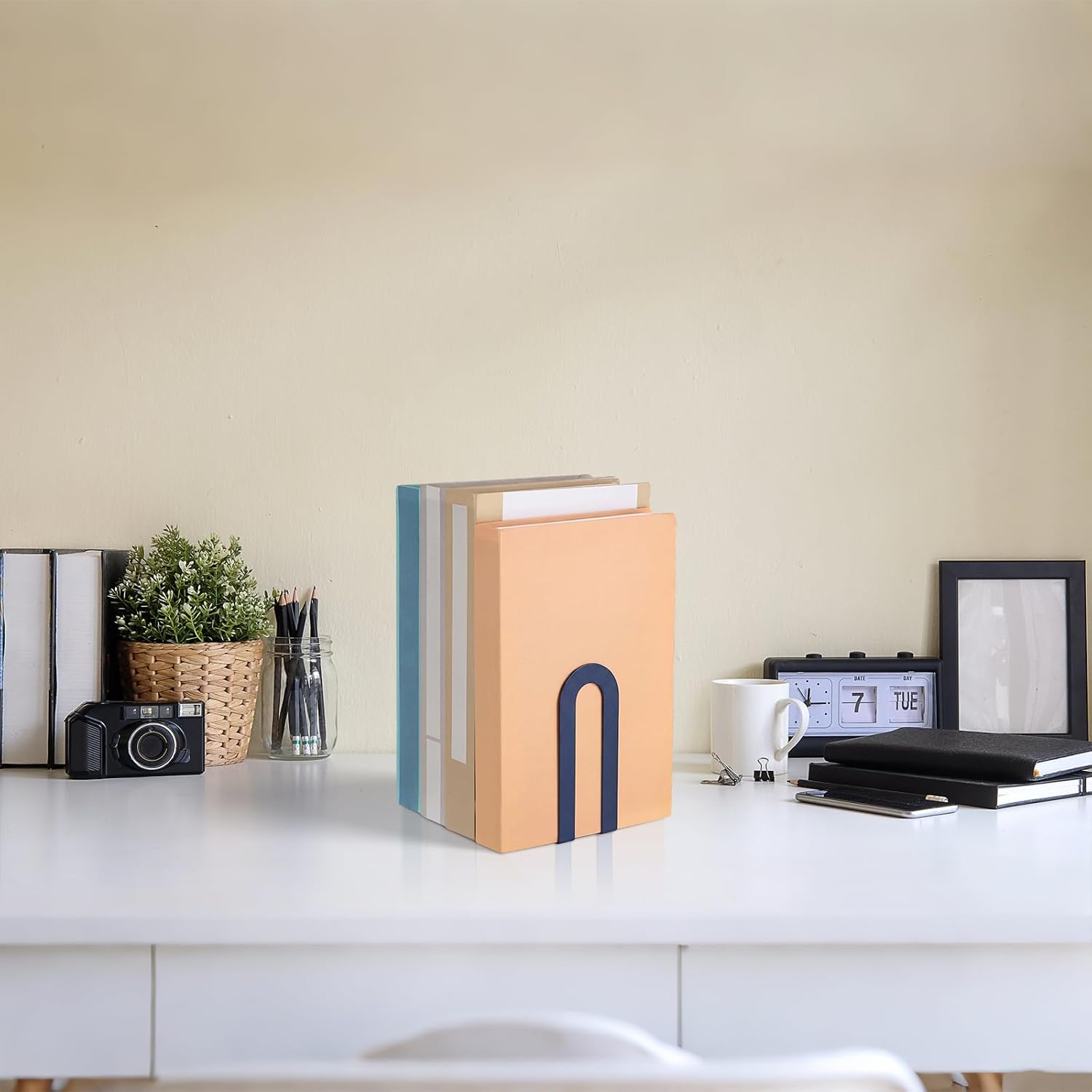 Modern Metal Book Ends / 5.5*3.75*2.25inch / Blue / Set of 6