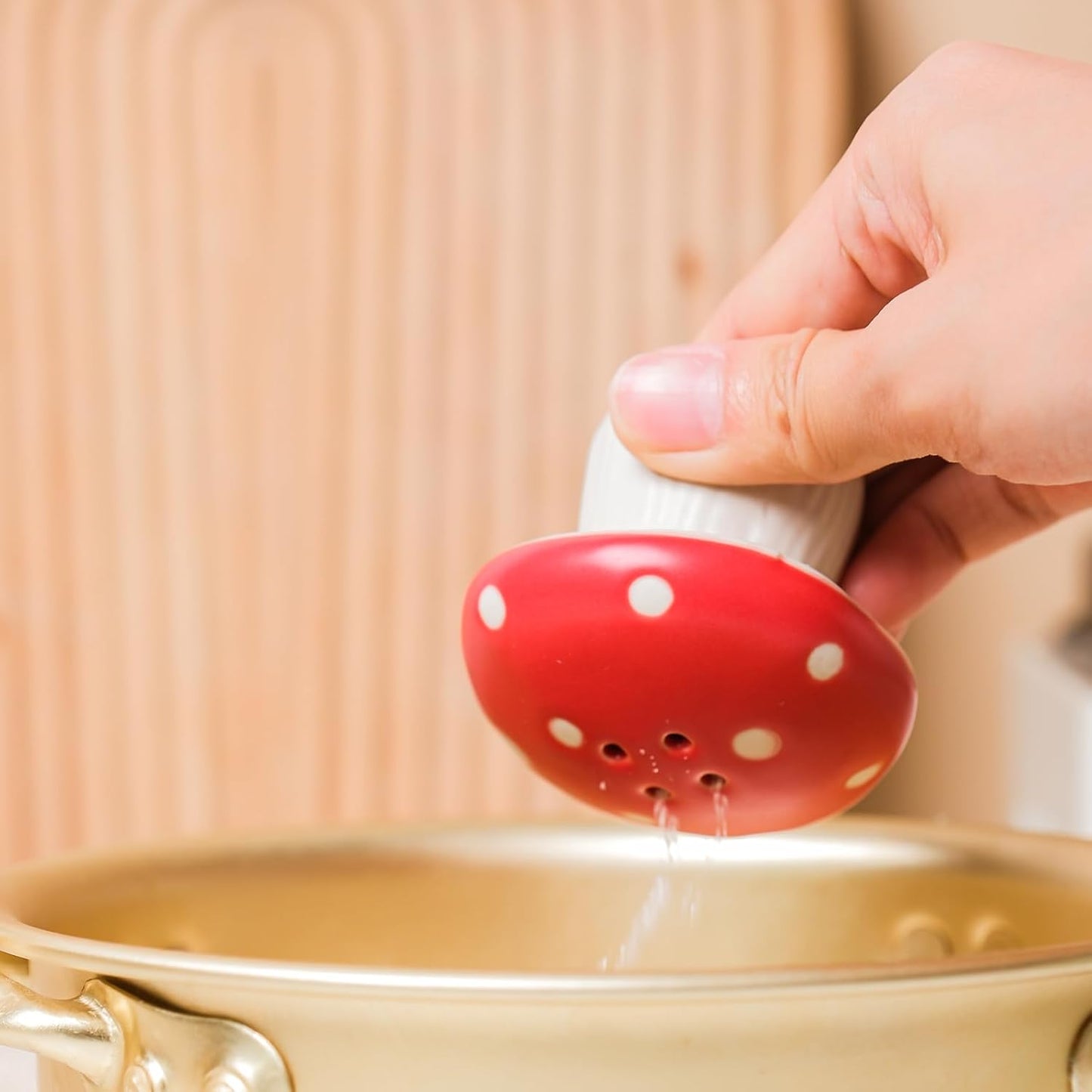 Tray / Mushroom Salt and Pepper Shakers Salt and Pepper Shakers / Mushroom 3 / Small