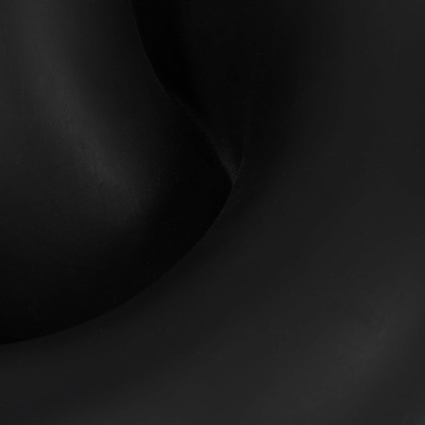 Resin Knot Sculpture / 7.0" H / Black