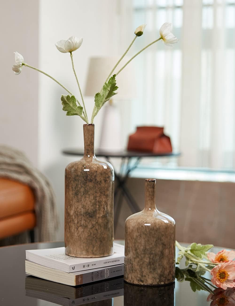 Ceramic Flower Vase Decorative Sculpture Modern Home Decor Table Centerpiece Gift / Medium