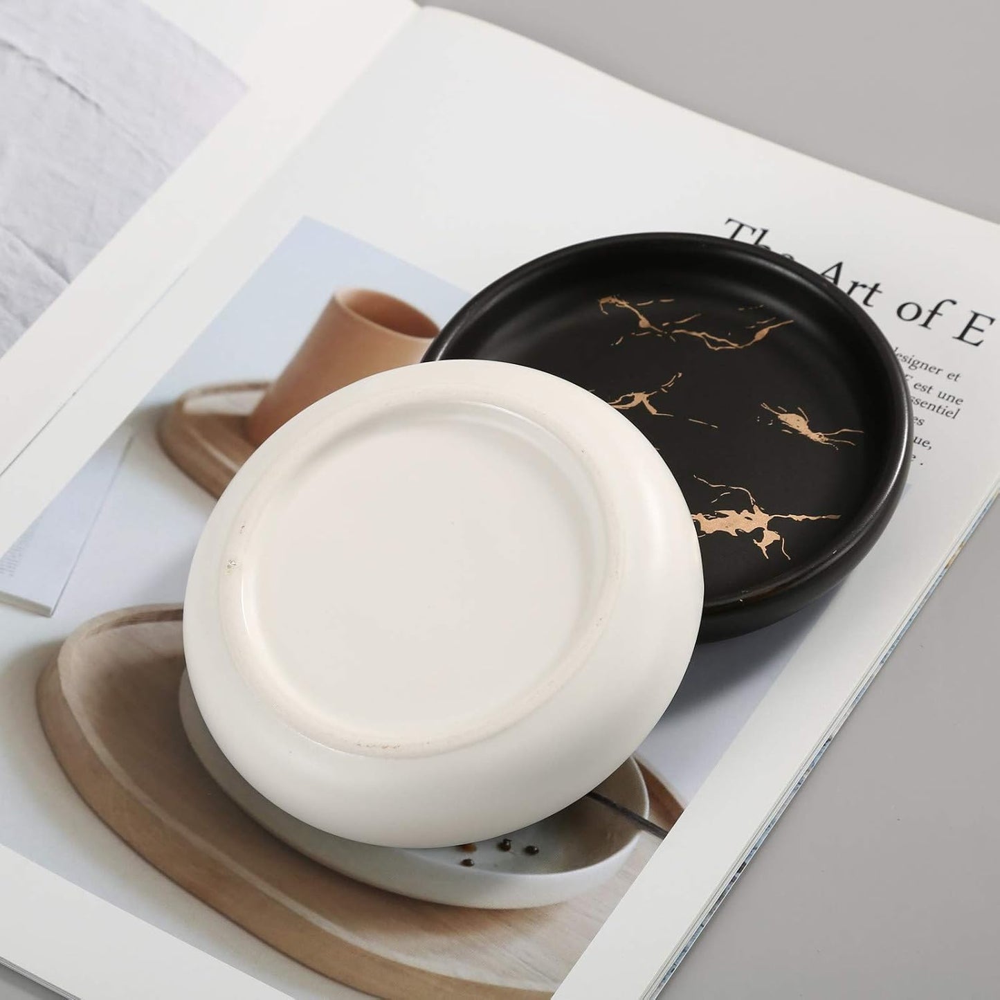 Ceramic Soap Dish Tray Holder / White