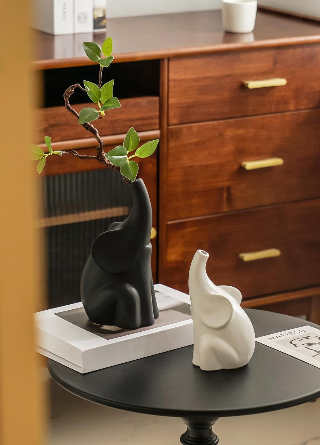 Modern Ceramic Decor Statue / Black White