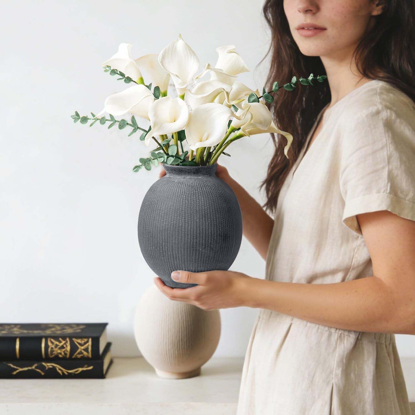 Ceramic Decorative Flower Vase / Modern Black-6.8