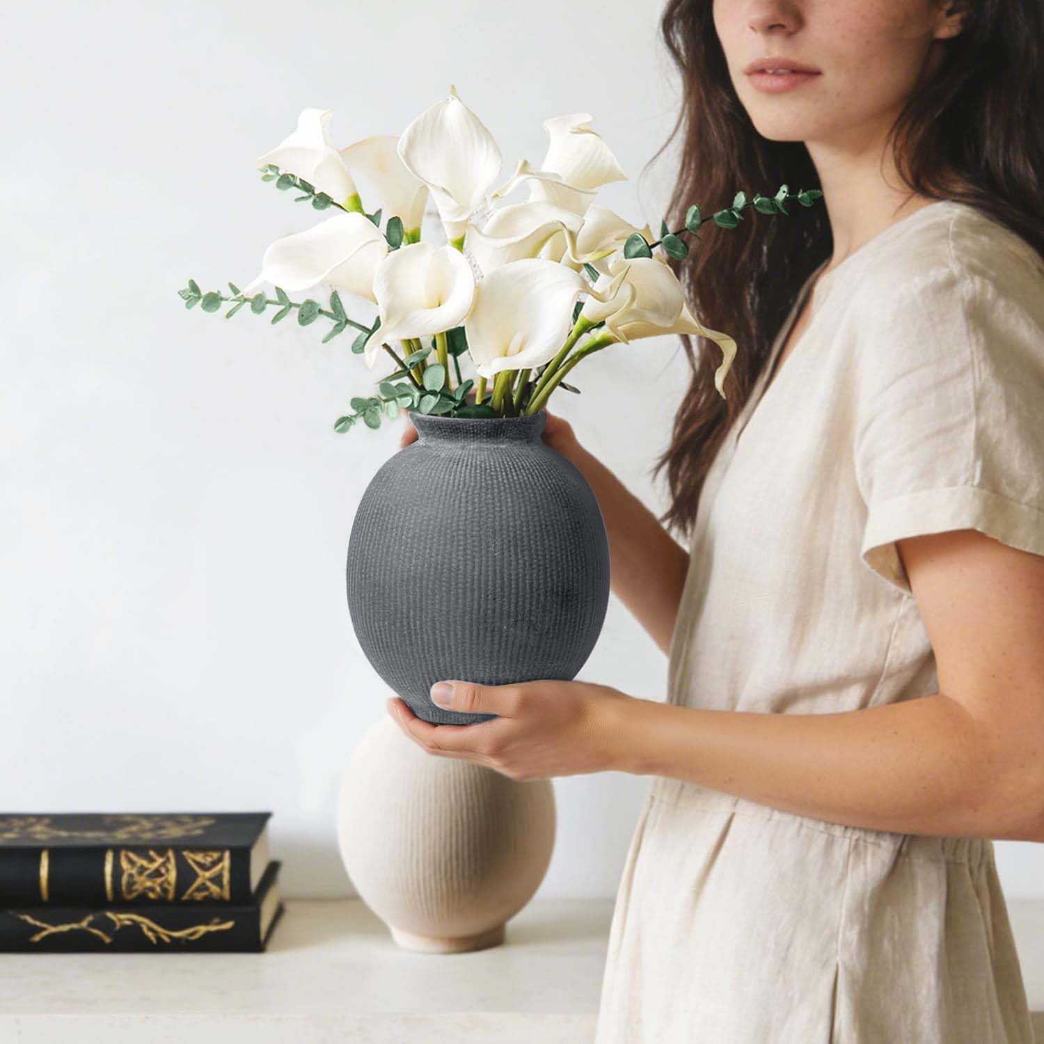 Ceramic Decorative Flower Vase / Modern Black-6.8