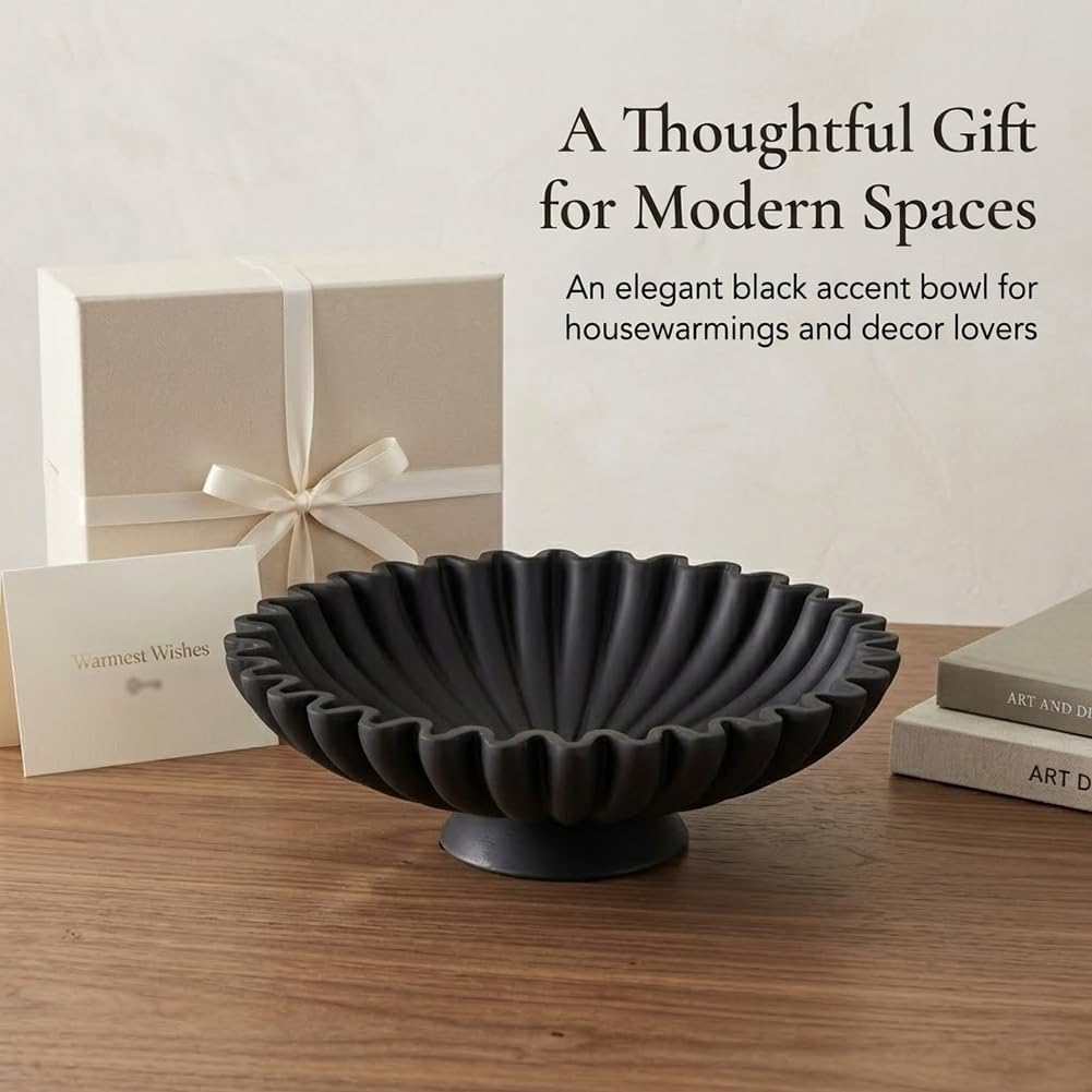 Scalloped Pedestal Bowls / Black