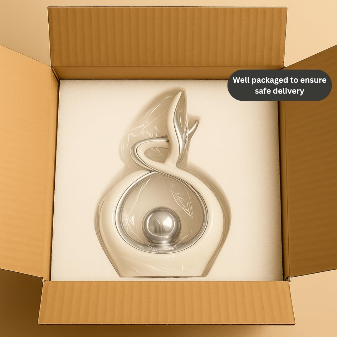 Modern Decorative Sculpture / White