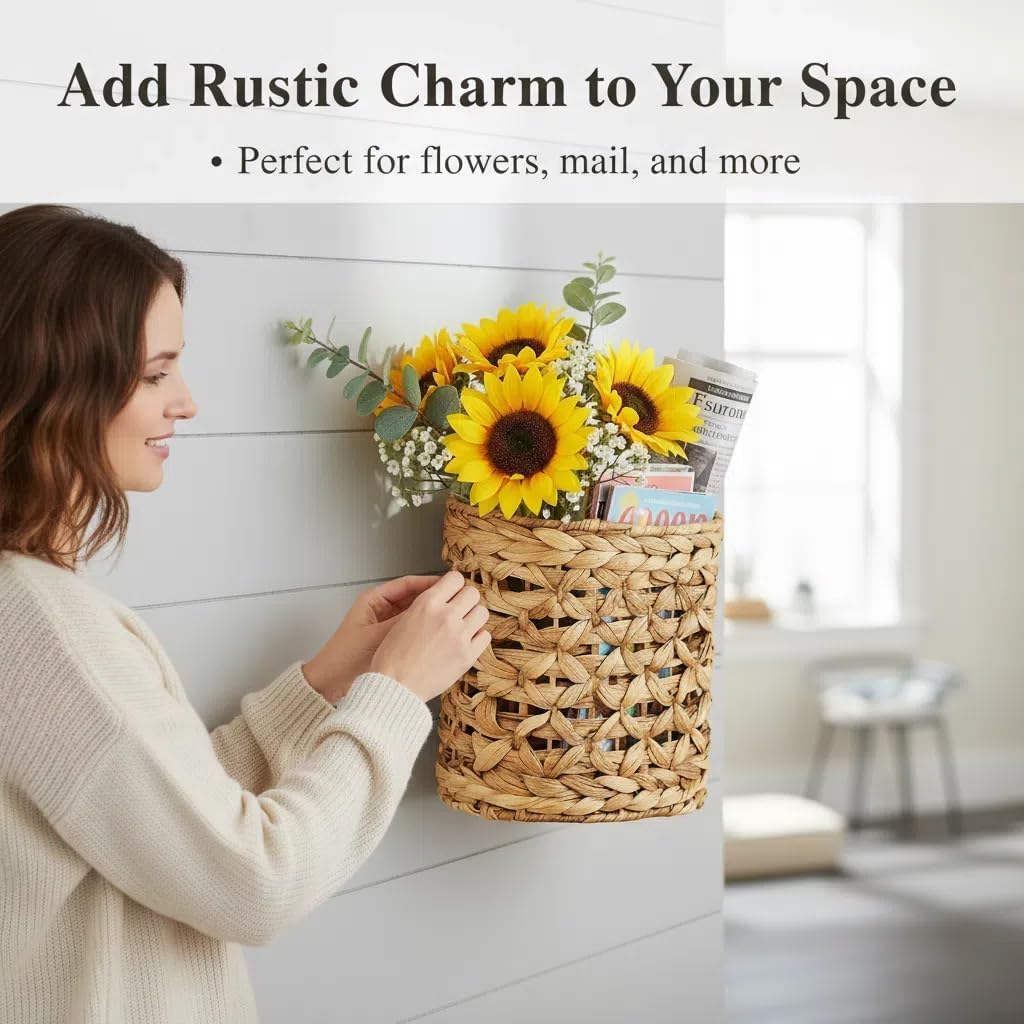 Wicker Wall Hanging Basket / Natural / Set of 2