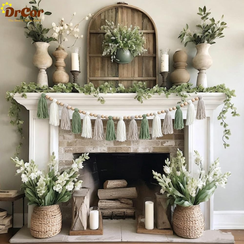 DrCor Sage Green Tassel Garland / Green White