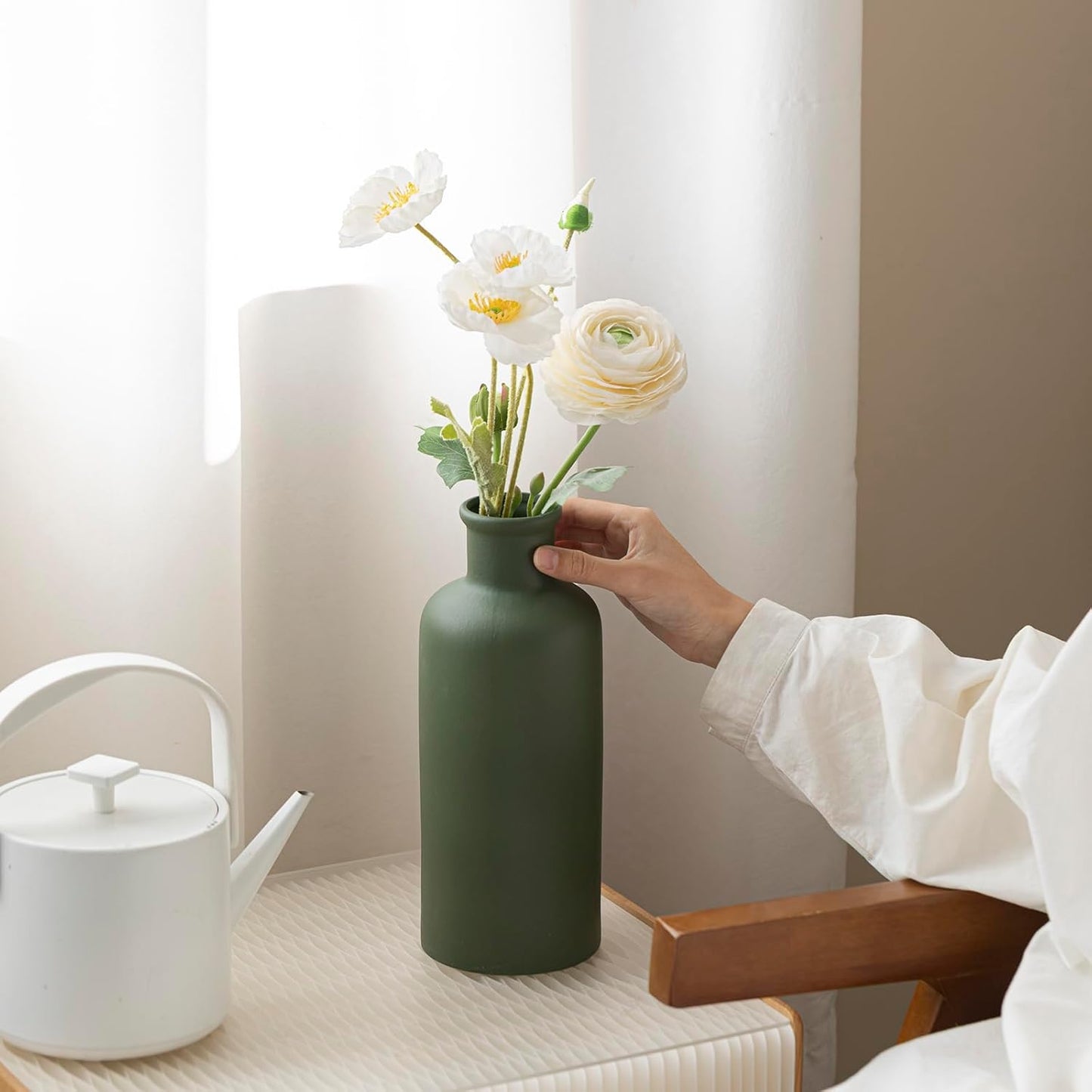Green Ceramic Vase for Flowers / Mattte Green / 10 Inch