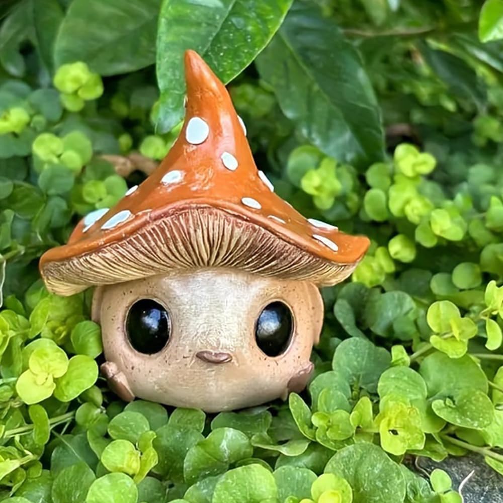 Garden Gnomes Statues / Mushroom Outdoor Garden Decor Statue