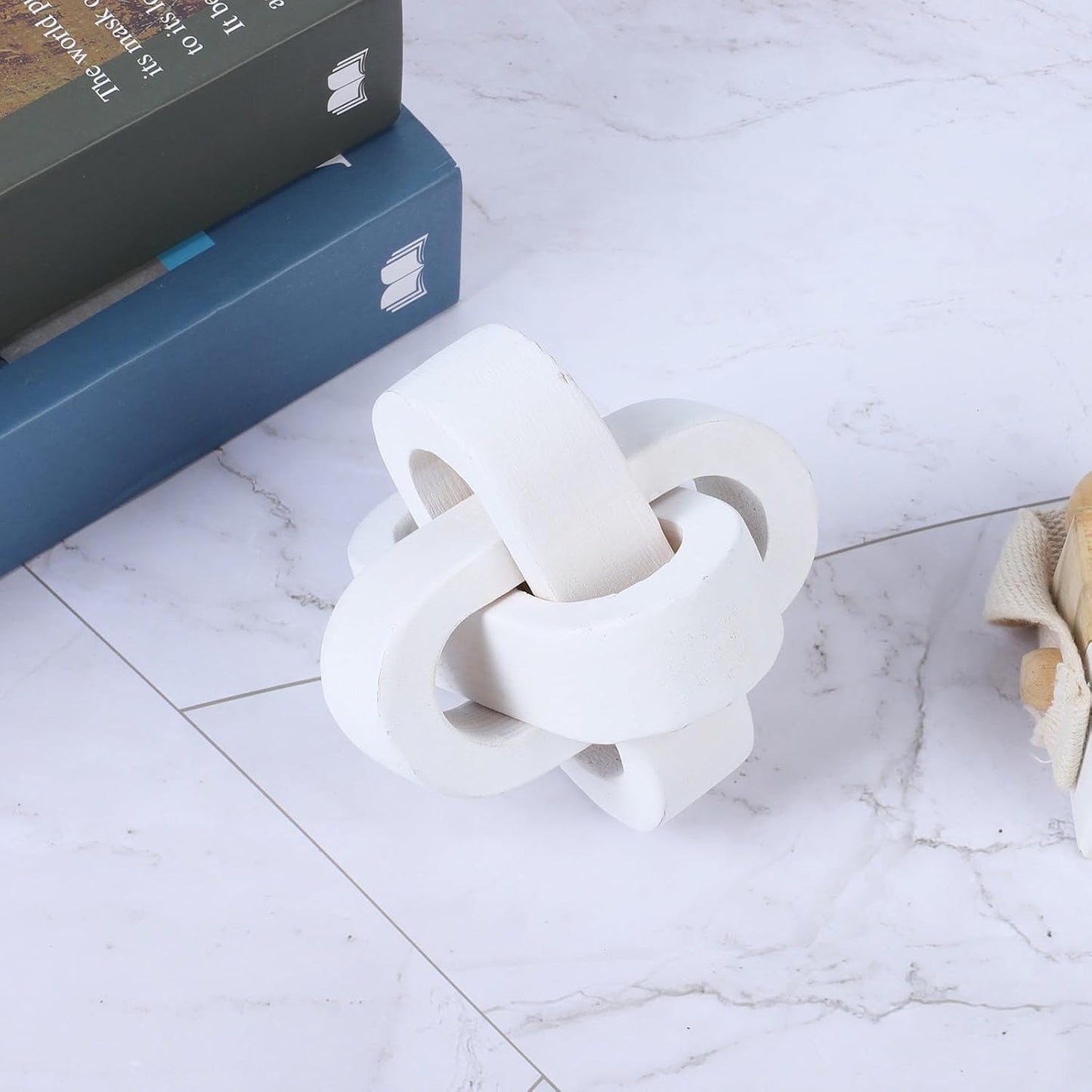 Wood Knot Decor Coffee Table / White / 4.3 Inch