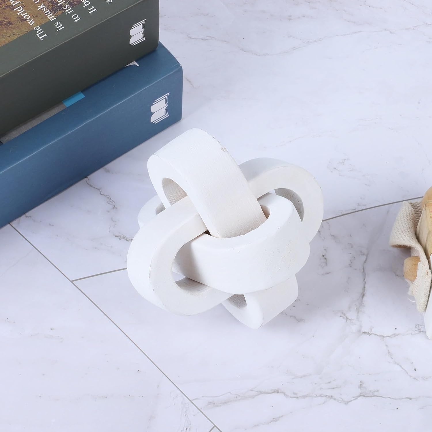 Wood Knot Decor Coffee Table / White / 4.3 Inch